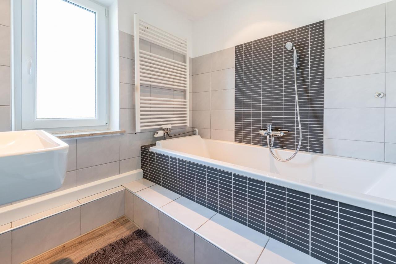 Ferienwohnung Fischach Bagian luar foto